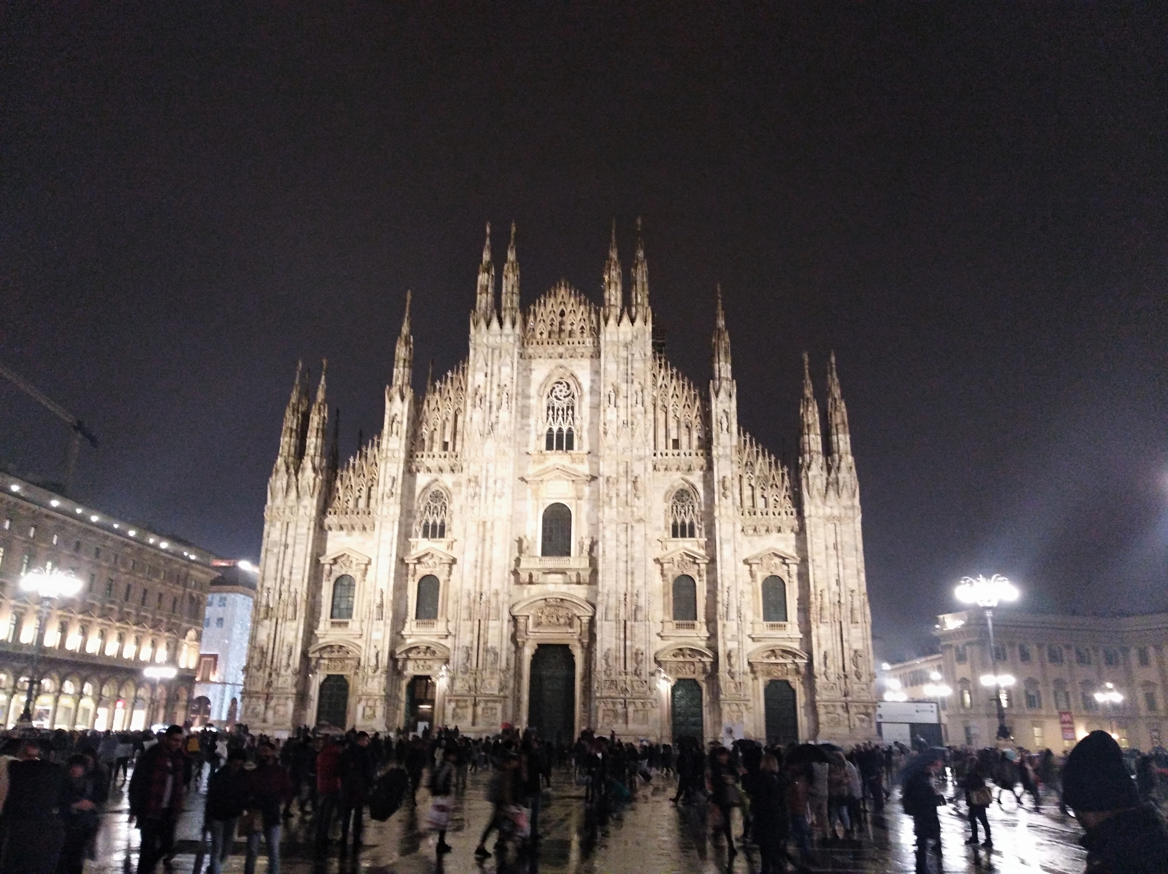 Milano (Medhelan/Mediolanum): tra storia e leggenda. A cura di Luigi Angelino